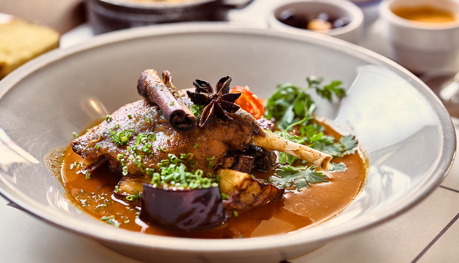 Caril vermelho de pato com arroz do mesmo